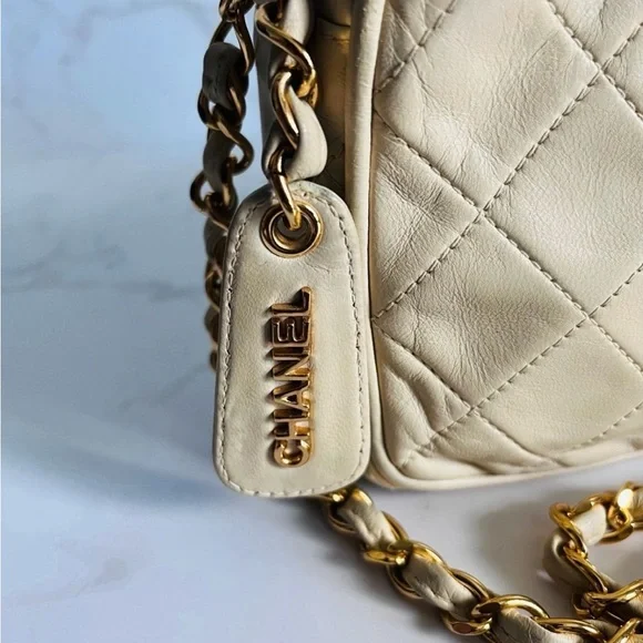 Chanel Cream Quilted Leather Crossbody Bag - Picture 2 of 12